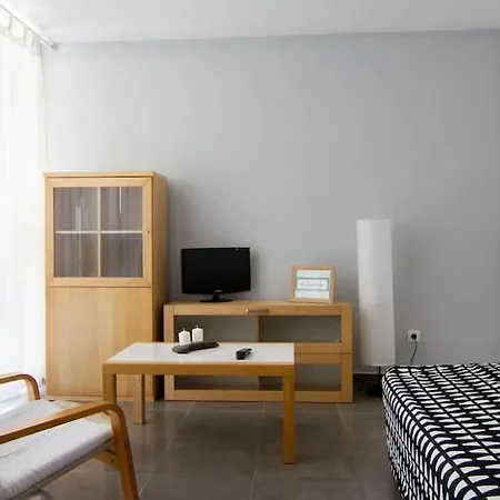 Cute Tiny Flat Near The And Center